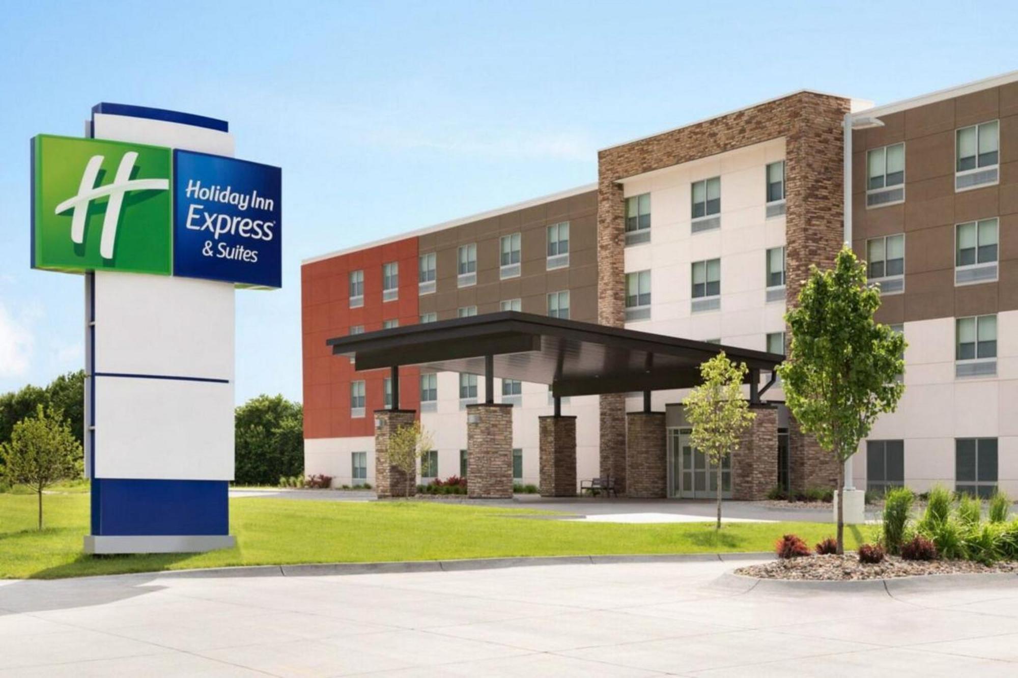 Holiday Inn Express & Suites Pensacola Airport North - I-10 By Ihg Ferry Pass Kültér fotó